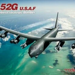 USAF B-52G Stratofortress Strategic Bomber 1/72 Modelcollect