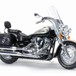 Yamaha XV1600 Road Star Custom Motorcycle 1/12 Tamiya