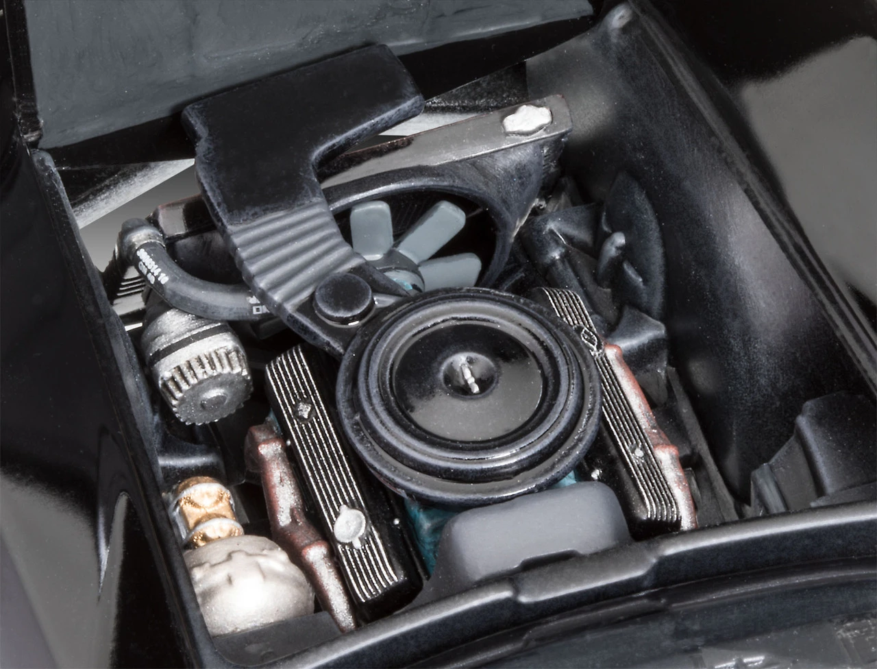 1978 Corvette C3 Indy Pace Car w/paint & glue 1/24 Revell Germany - Image 5