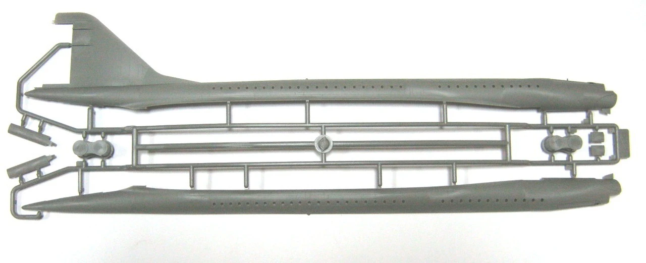 Tu-144 Soviet Supersonic Passenger Aircraft 1/144 ICM Models - Image 5