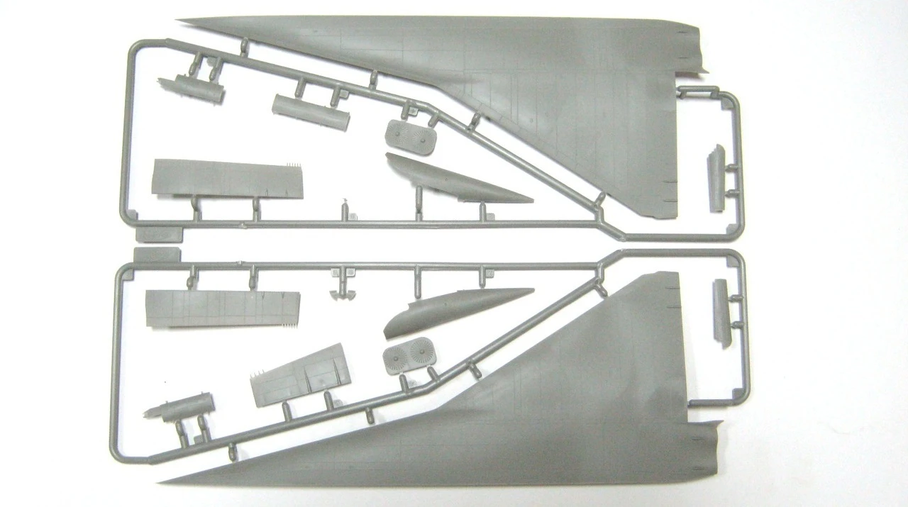 Tu-144 Soviet Supersonic Passenger Aircraft 1/144 ICM Models - Image 6