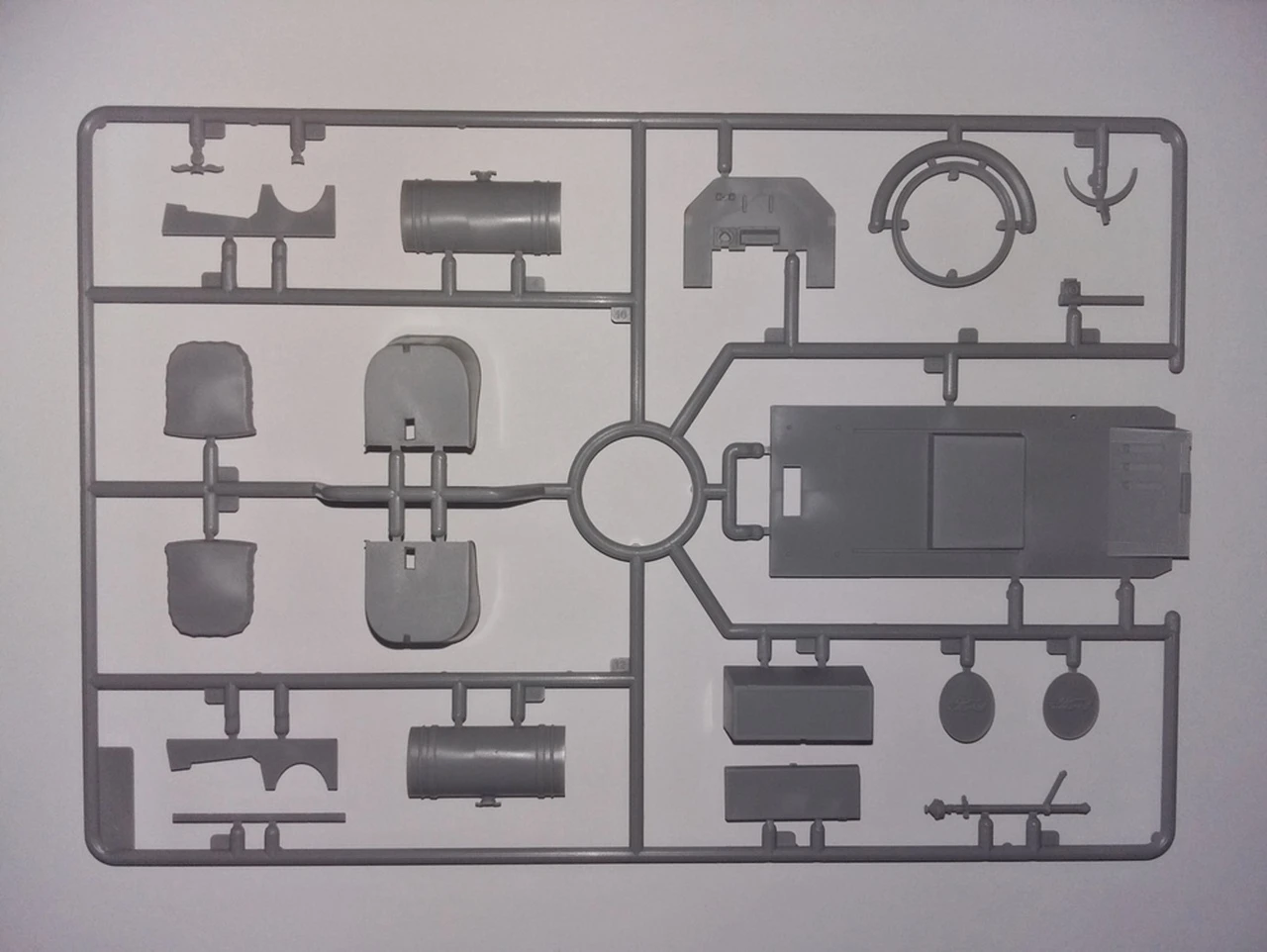 American Model T 1913 Speedster 1/24 ICM Models - Image 6