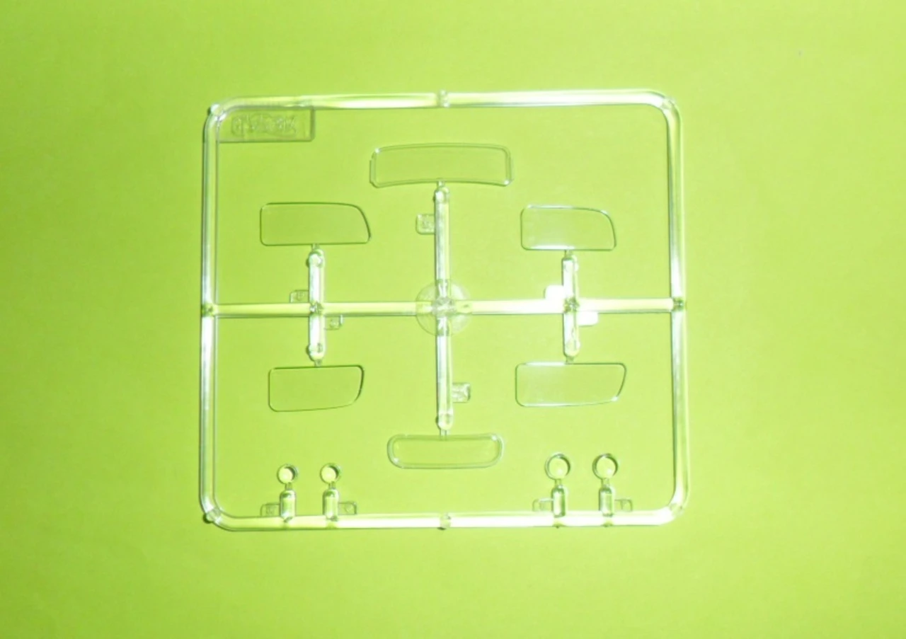 WWII German Sd.Kfz.251/1 Ausf.A Armored Personnel Carrier 1/35 ICM Models - Image 9