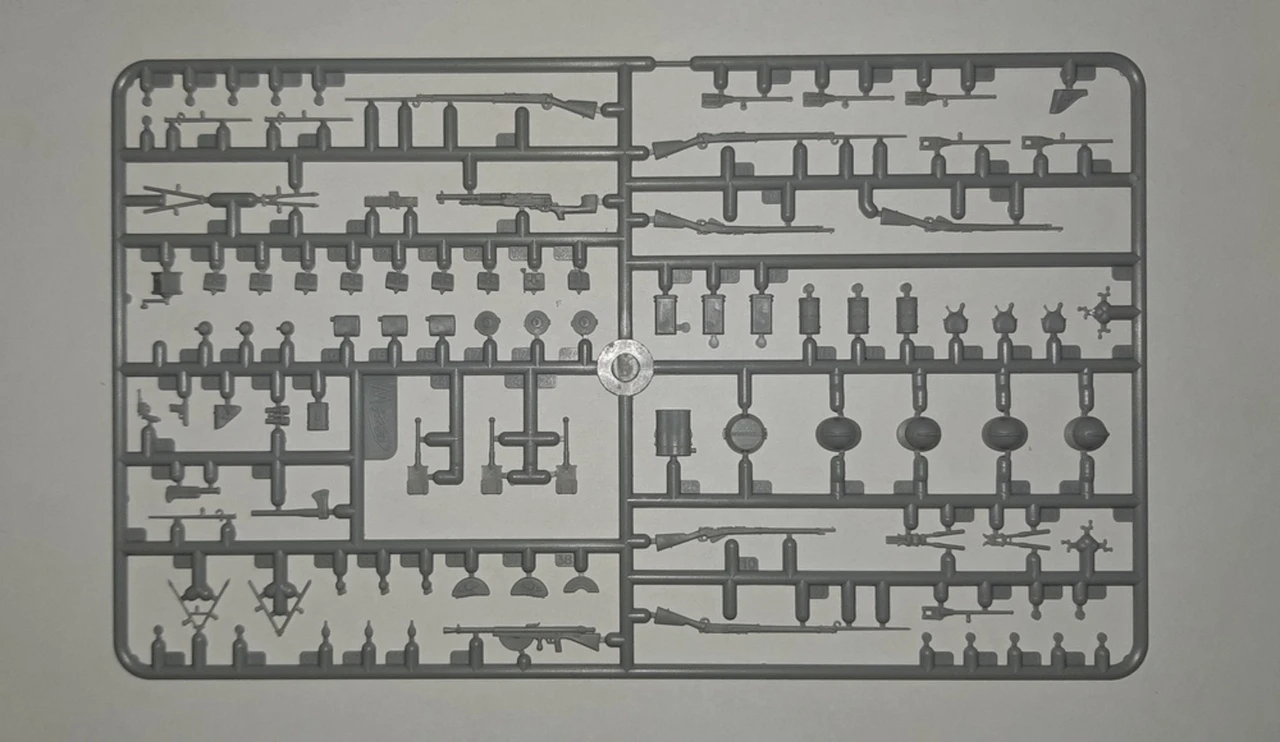 Taxi Car w/4 French Infantry Battle of the Marne 1914 1/35 ICM Models - Image 10