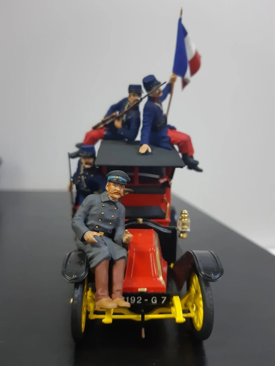 Taxi Car w/4 French Infantry Battle of the Marne 1914 1/35 ICM Models - Image 7