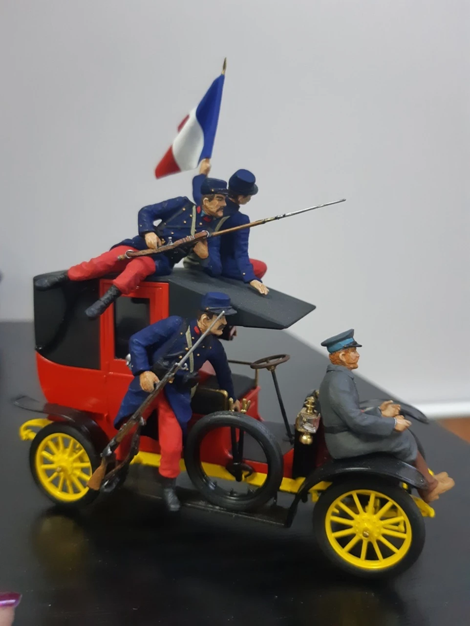 Taxi Car w/4 French Infantry Battle of the Marne 1914 1/35 ICM Models - Image 8