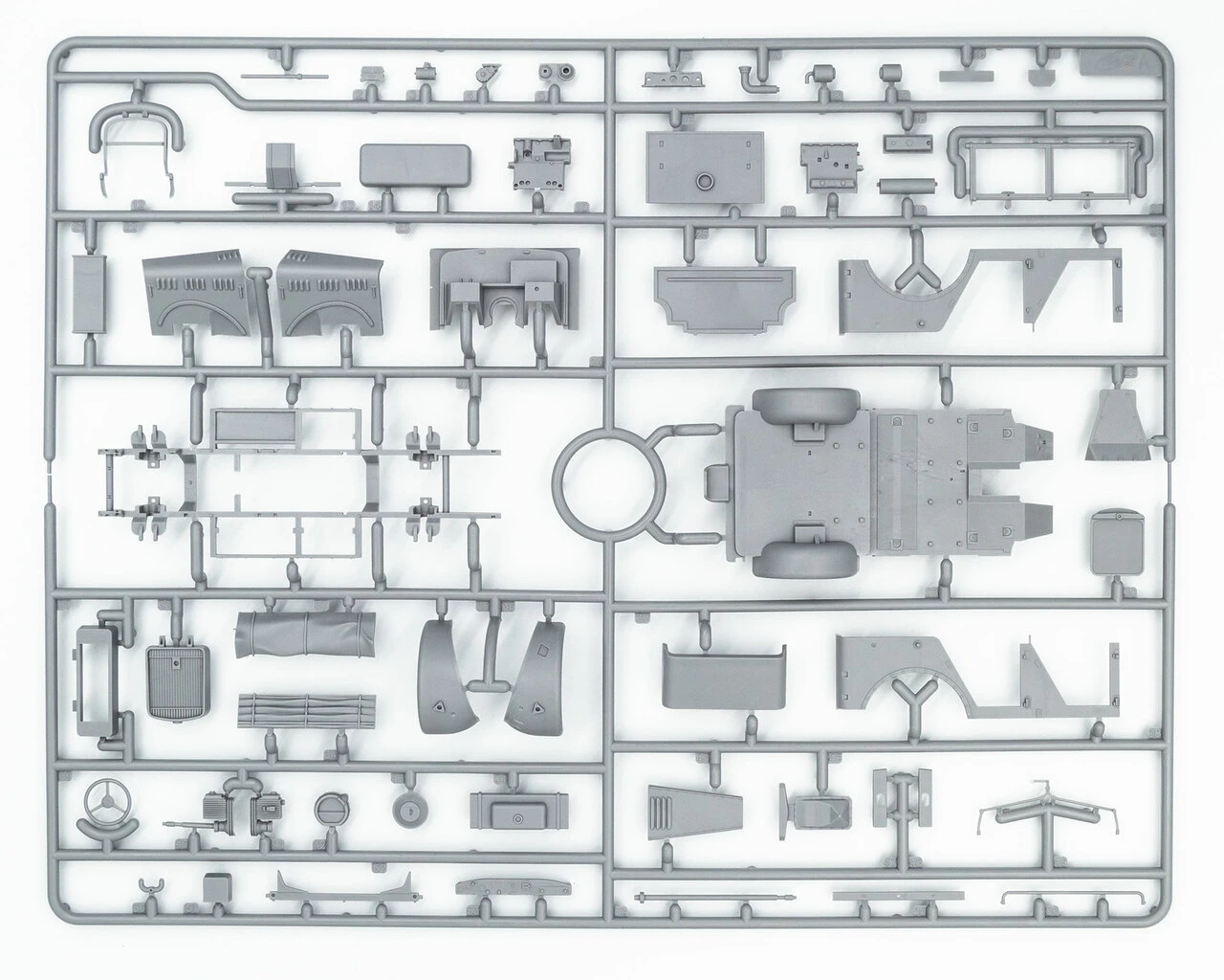 WWII German le.gl.Einheitz PkwKfz 1 Light Personnel Car w/Soft Top 1/35 ICM Models - Image 9