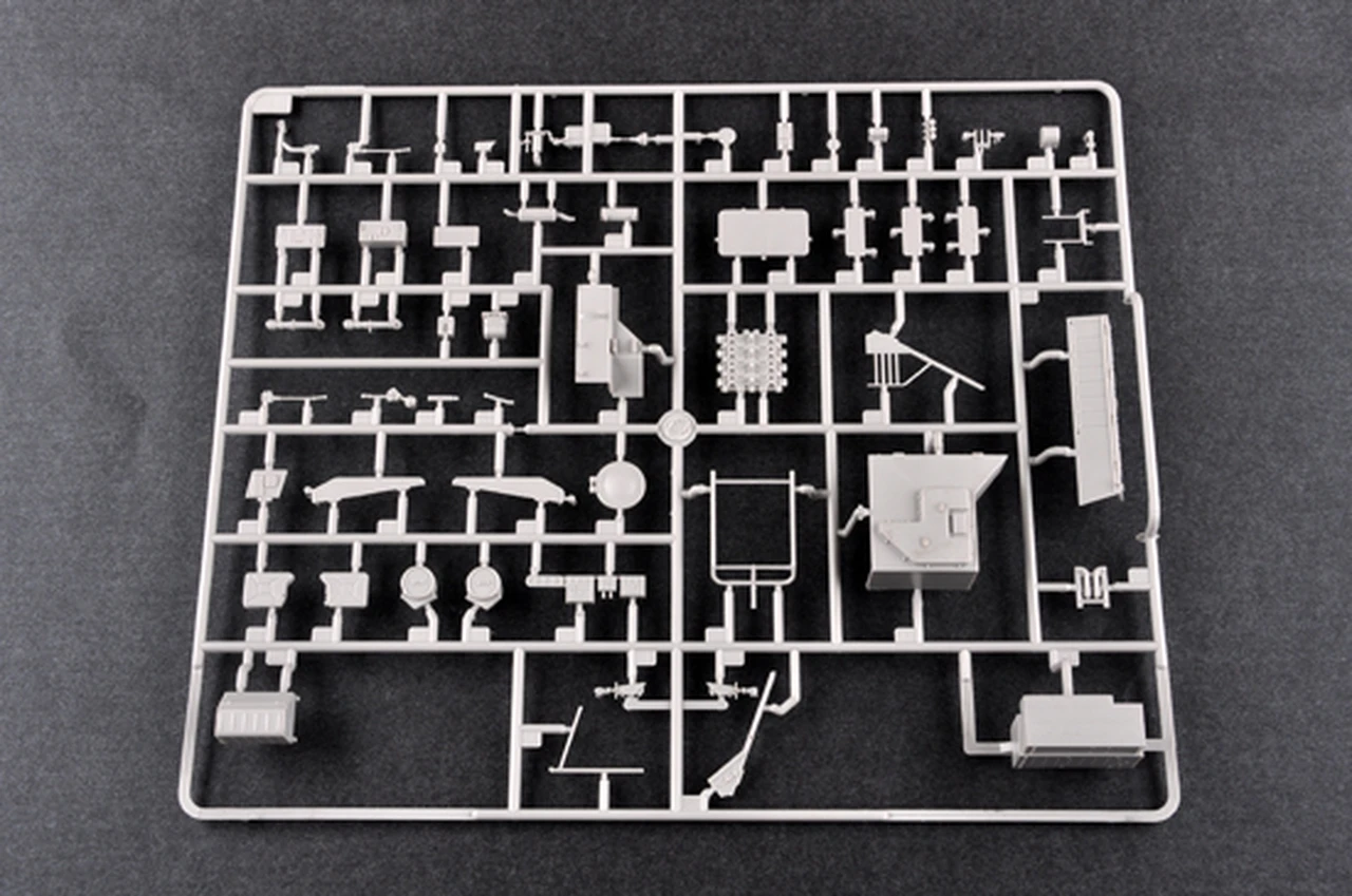 Soviet 2P19 Launcher with R-17 Missile SS-1C SCUD B 1/35 Trumpeter - Image 10
