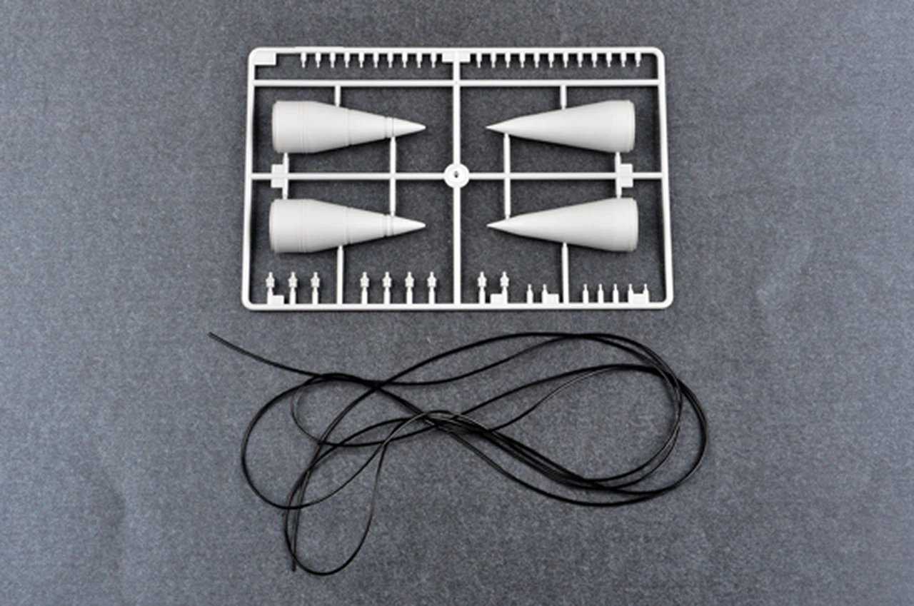 Soviet Scud B Crew 1/35 Trumpeter - Image 7