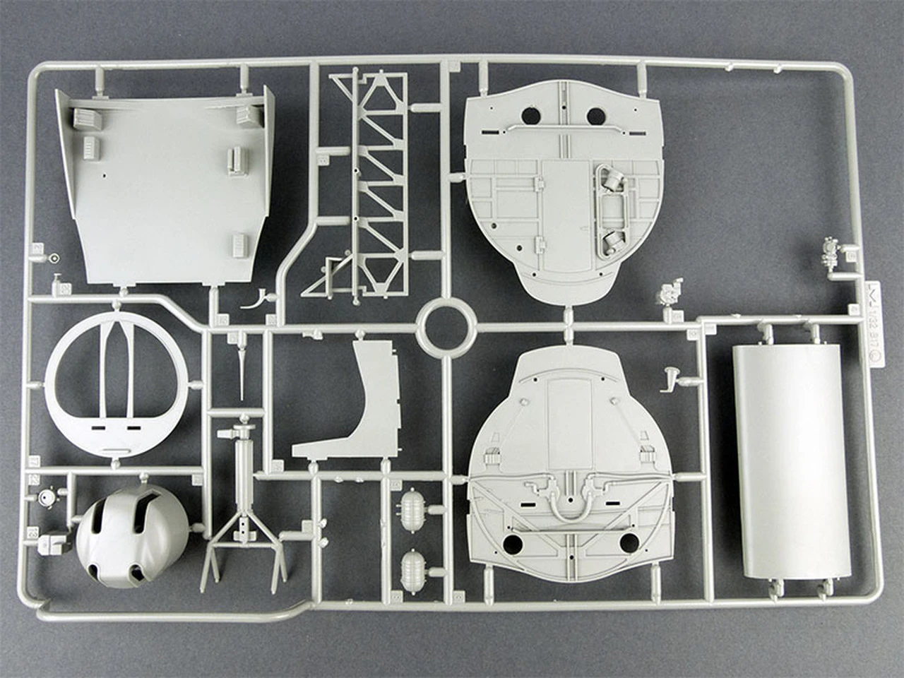B-17E/F Flying Fortress 1/32 HK Models - Image 23