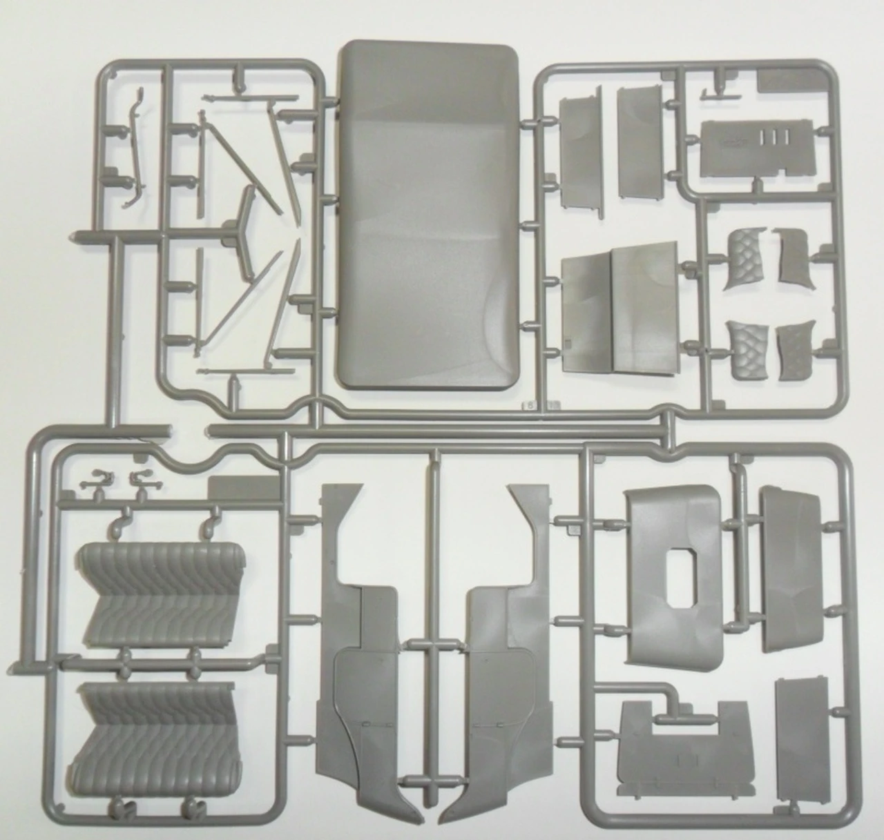 Model T 1911 Touring American Passenger Car 1/24 ICM Models - Image 3