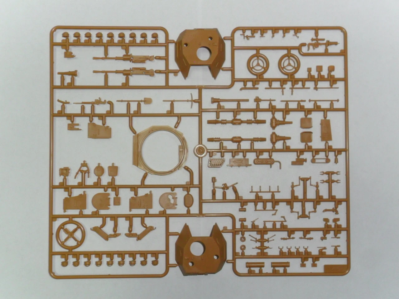 Panzerspahwagen P 204(f) WWII German Armored Vehicle 1/35 ICM Models - Image 5