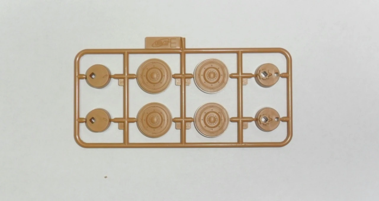 Panzerspahwagen P 204(f) WWII German Armored Vehicle 1/35 ICM Models - Image 7
