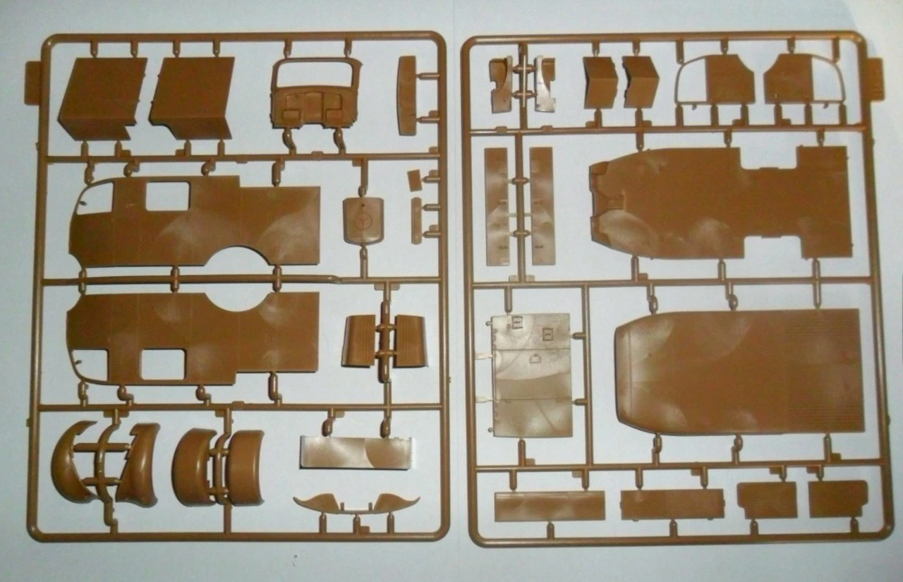 WWII Type 2.5-32 with Shelter German Ambulance Truck 1/35 ICM Models - Image 5
