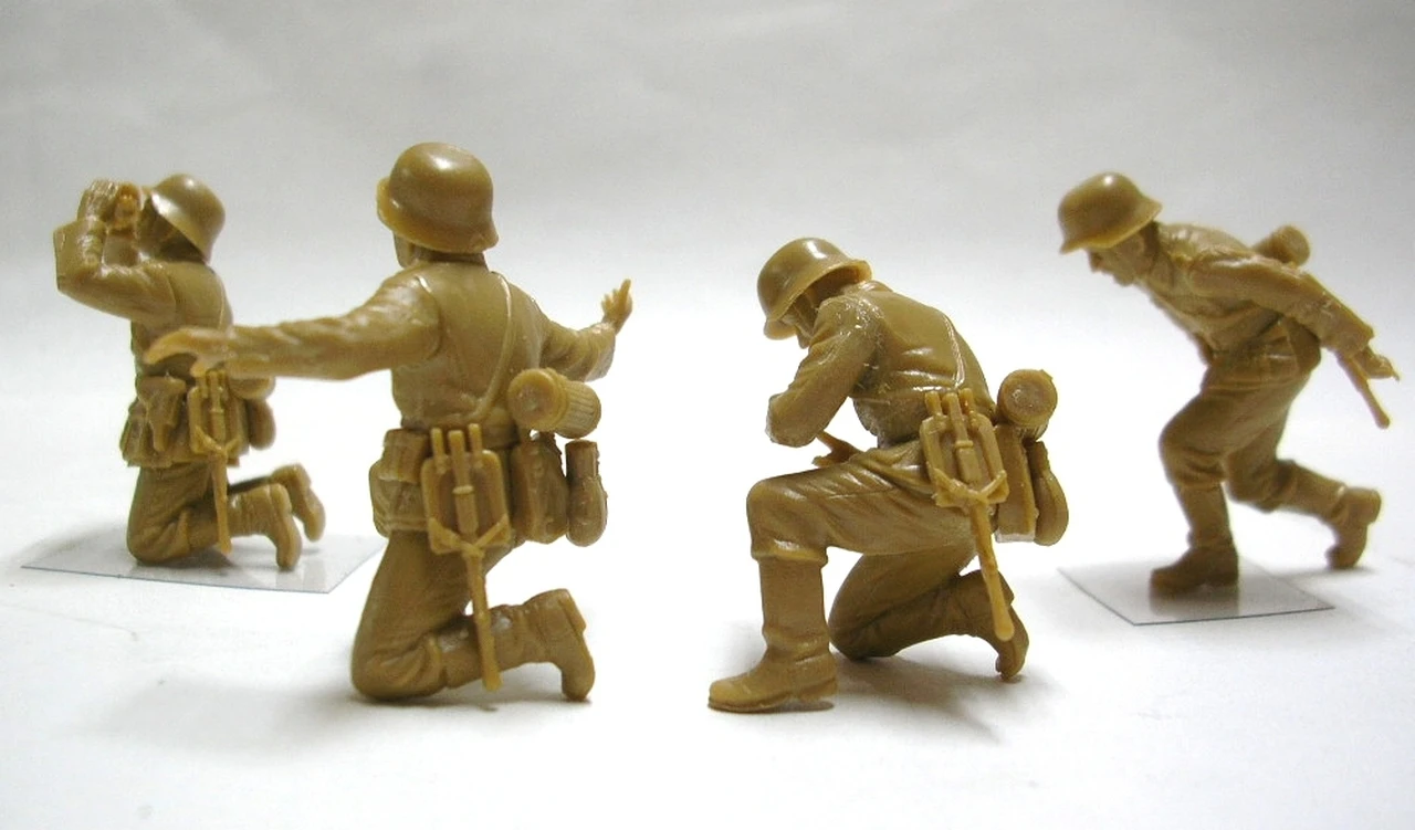 7.62cm PaK 36(r) & Crew 1/35 ICM Models - Image 3