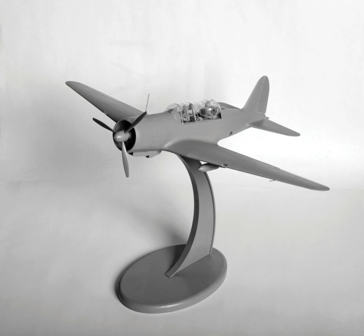 Sukhoi Su-2 Soviet Bomber 1/48 Zvezda - Image 3