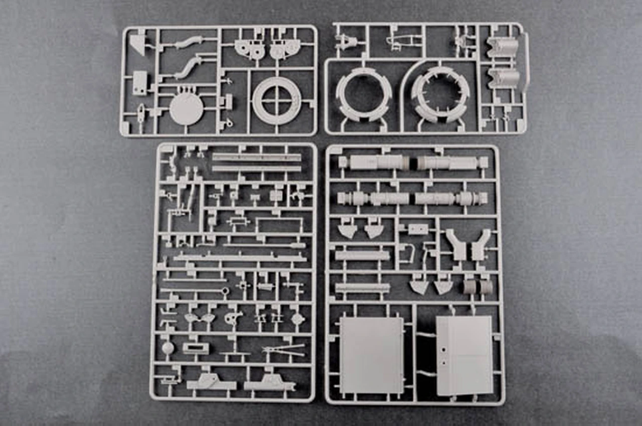 German Pz.Kpfw.IV Ausf.H Medium Tank 1/16 Trumpeter - Image 19