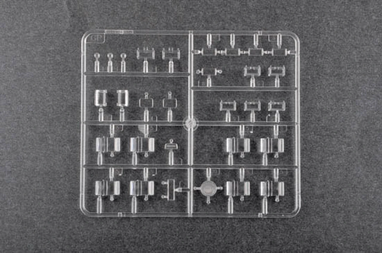 German Pz.Kpfw.IV Ausf.H Medium Tank 1/16 Trumpeter - Image 13