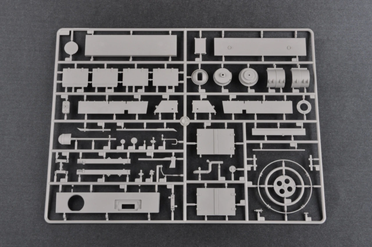 German Pz.Kpfw.IV Ausf.J Medium Tank 1/16 Trumpeter - Image 21