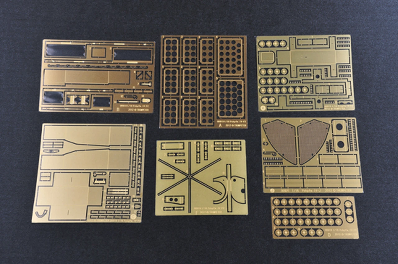 German Pz.Kpfw.IV Ausf.J Medium Tank 1/16 Trumpeter - Image 25