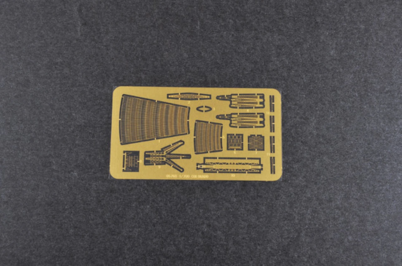 USS California BB-44 Battleship 1945 1/700 Trumpeter - Image 9