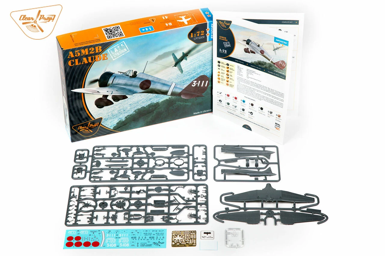 A5M2b Claude Late Version Japanese Fighter (Advanced) 1/72 Clear Prop Models - Image 2