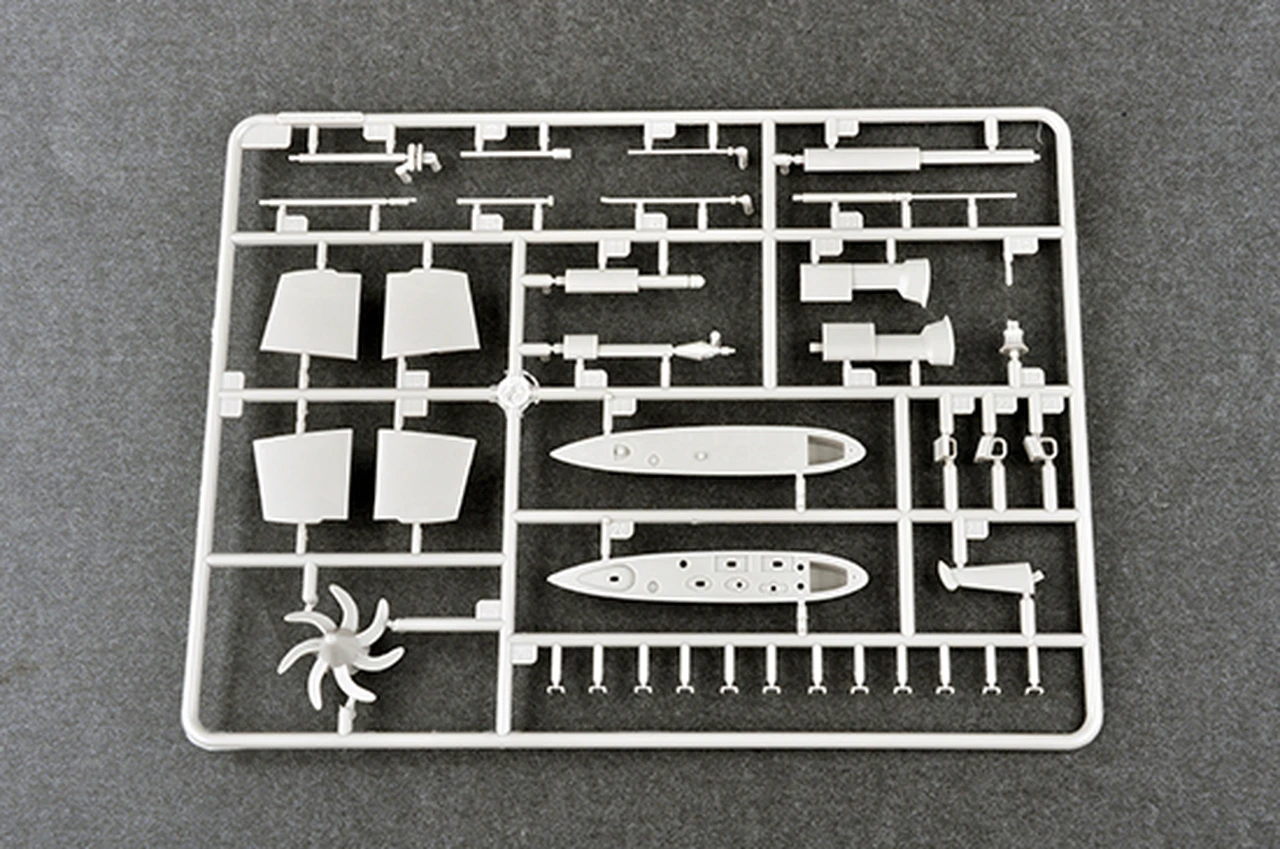 Japanese Soryu Class Attack Submarine 1/144 Trumpeter - Image 3
