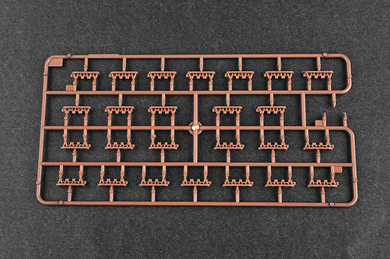 Pz.Kpfw.VI Ausf.E Sd.Kfz.181 Tiger I (Late Production with Zimmerit) 1/35 Trumpeter - Image 10