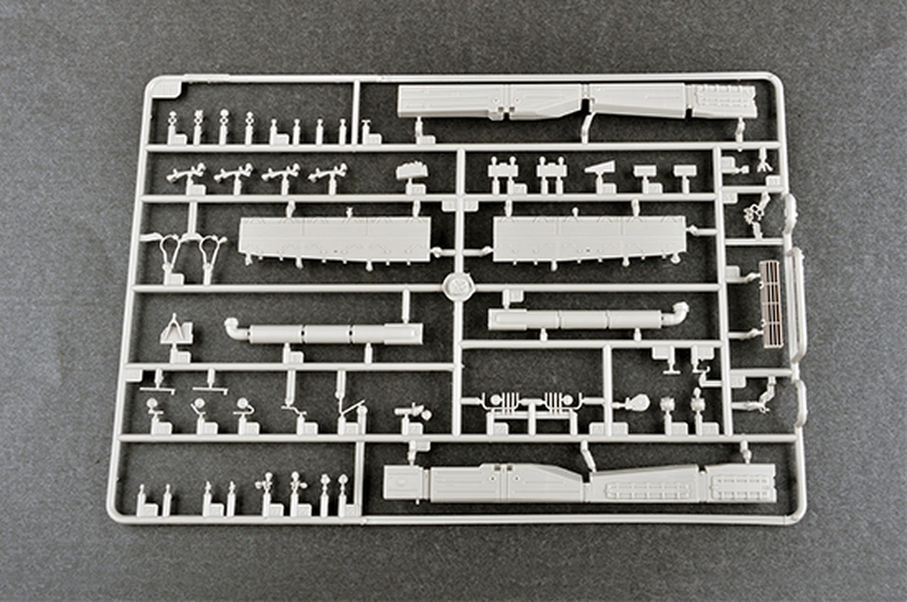 Russian T-80UD MBT 1/35 Trumpeter - Image 8