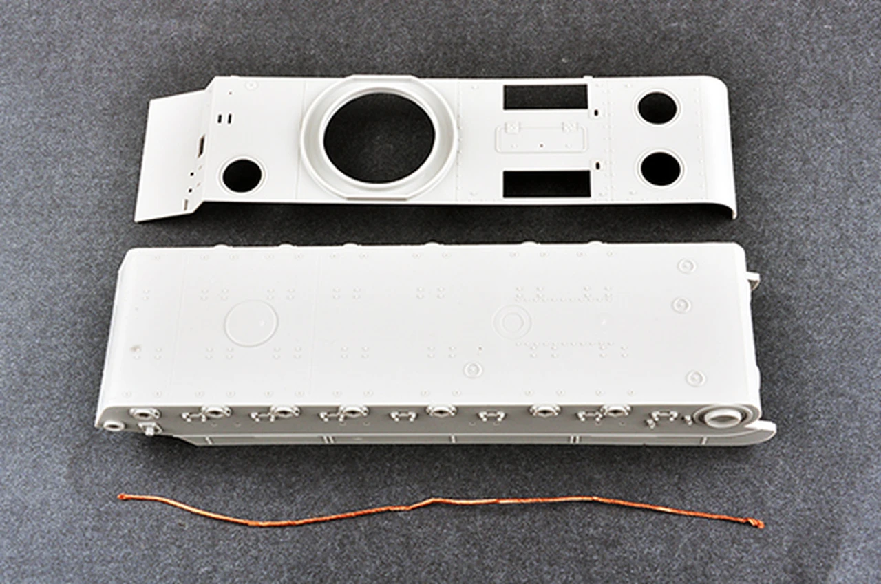 Russian KV-3 Heavy Tank 1/35 Trumpeter - Image 3