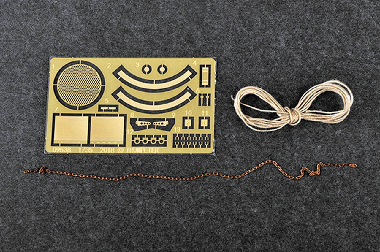 Sd.Kfz.8 (DB9) Half-Track Artillery Tractor 1/35 Trumpeter - Image 23