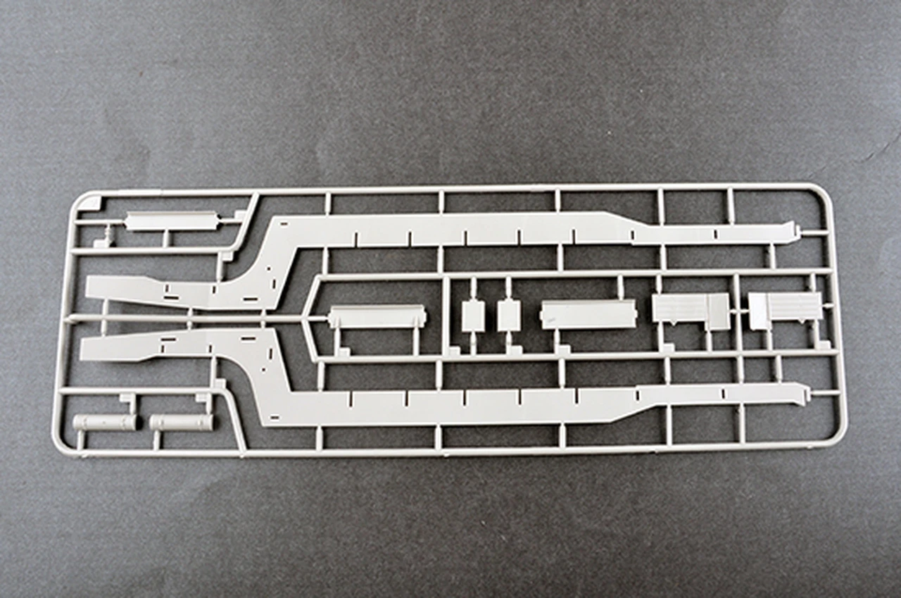 Russian KZKT-7428 Transporter & KZKT-9101 Semi-Trailer 1/35 Trumpeter - Image 14
