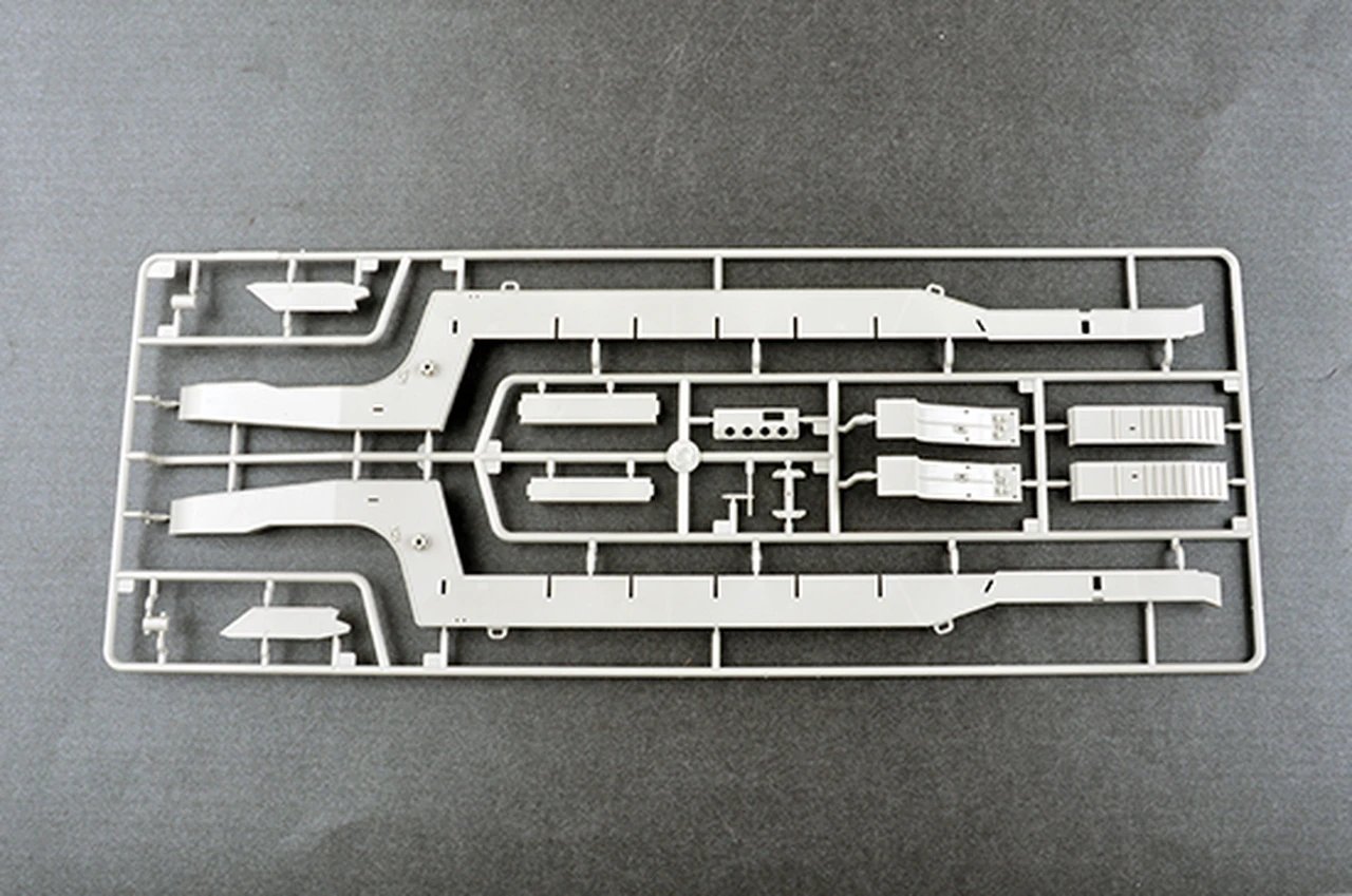 Russian KZKT-7428 Transporter & KZKT-9101 Semi-Trailer 1/35 Trumpeter - Image 13