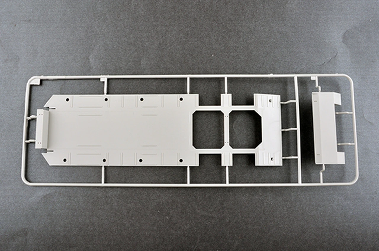 Russian KZKT-7428 Transporter & KZKT-9101 Semi-Trailer 1/35 Trumpeter - Image 12