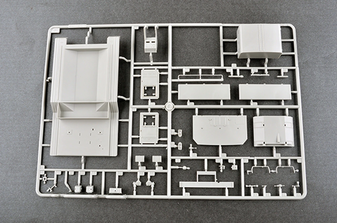 Russian KZKT-7428 Transporter & KZKT-9101 Semi-Trailer 1/35 Trumpeter - Image 6