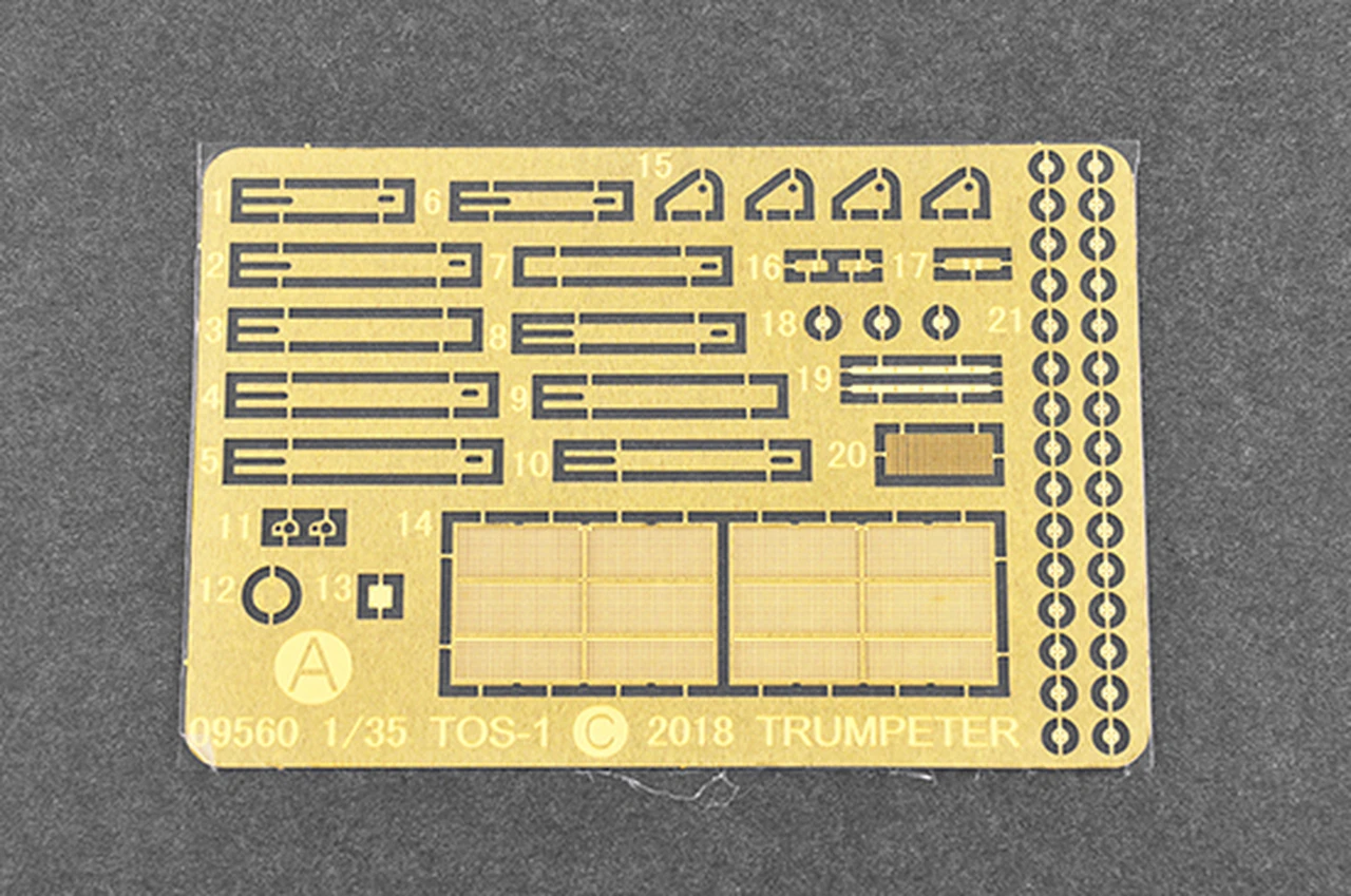 Russian TOS-1 Multiple Rocket Launcher Mod.1989 1/35 Trumpeter - Image 14
