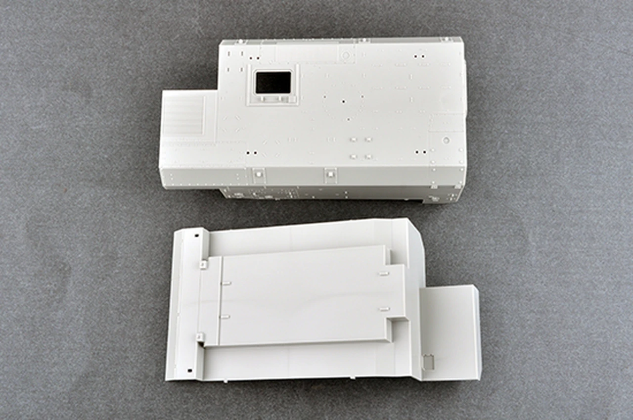 M4 Command & Control Vehicle (C2V) 1/35 Trumpeter - Image 6