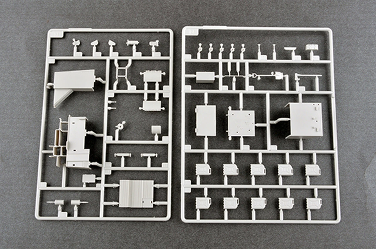 M4 Command & Control Vehicle (C2V) 1/35 Trumpeter - Image 7