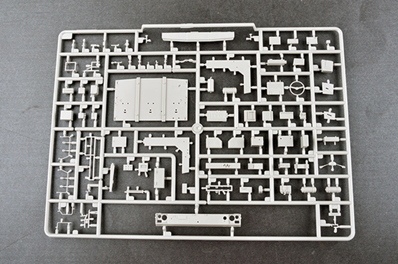 Russian 9A53 Uragan-1M MLRS (Tornado-S) 1/35 Trumpeter - Image 14