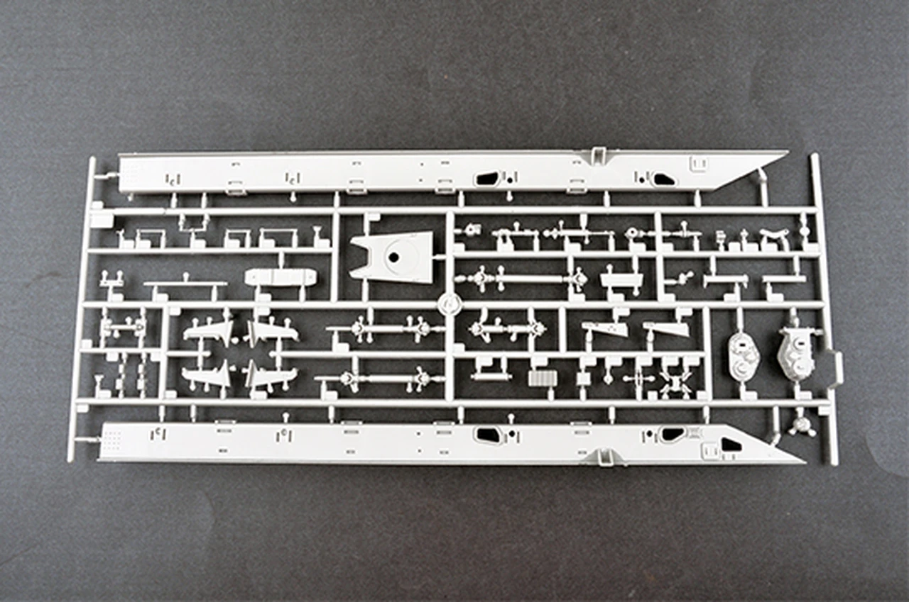 Russian 9A53 Uragan-1M MLRS (Tornado-S) 1/35 Trumpeter - Image 7