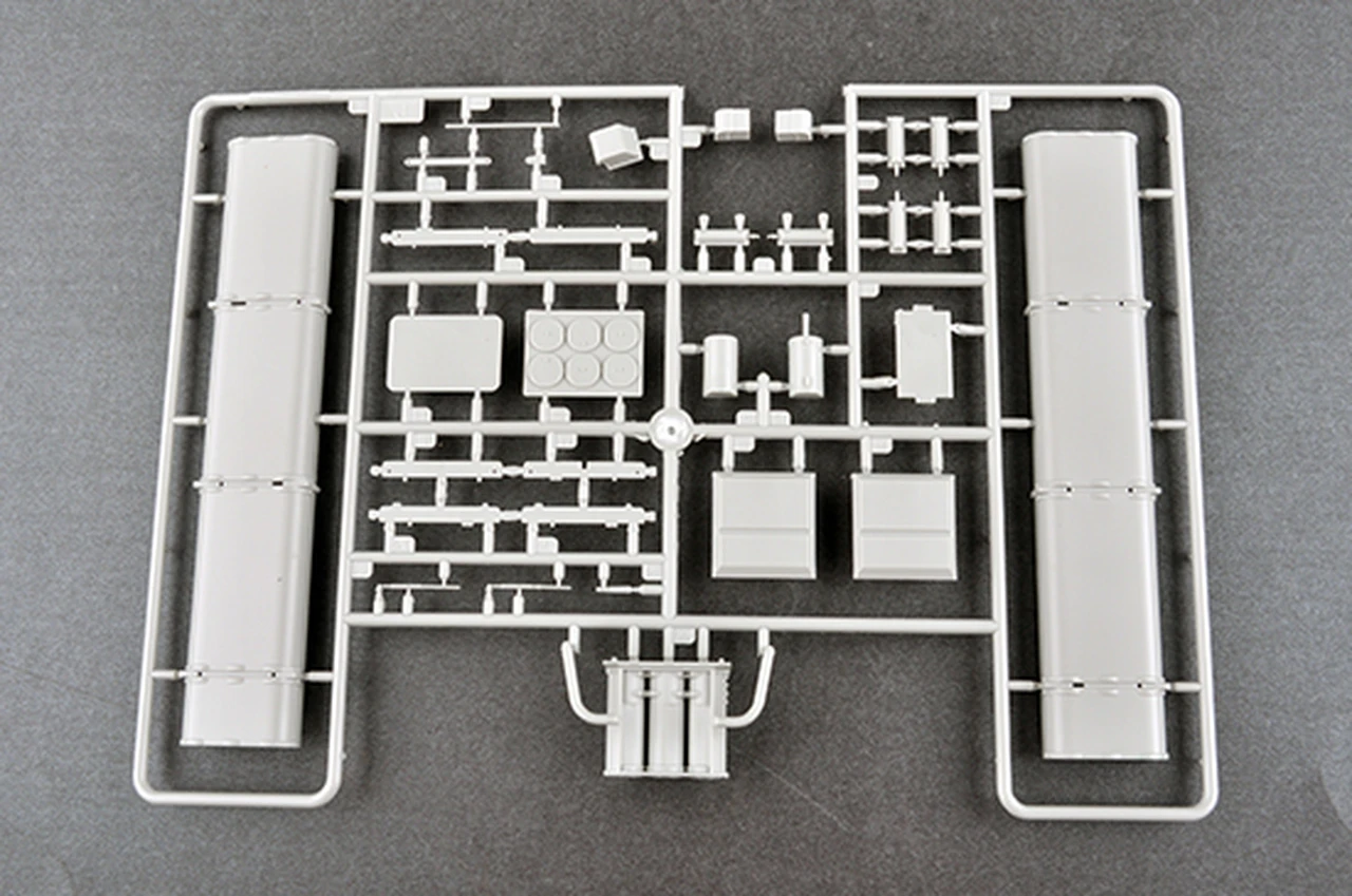 Russian 9A53 Uragan-1M MLRS (Tornado-S) 1/35 Trumpeter - Image 4