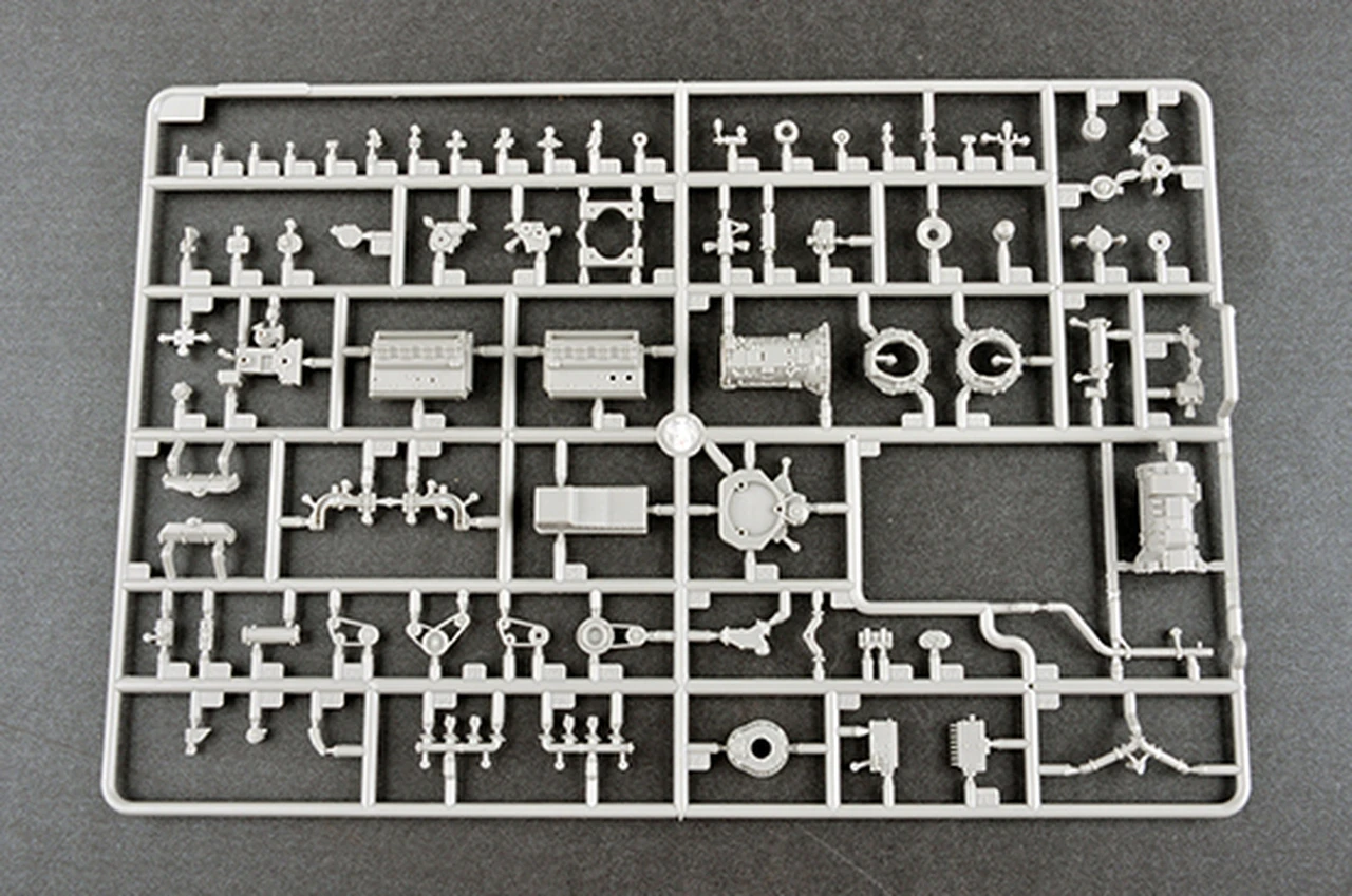 Russian 9A53 Uragan-1M MLRS (Tornado-S) 1/35 Trumpeter - Image 15