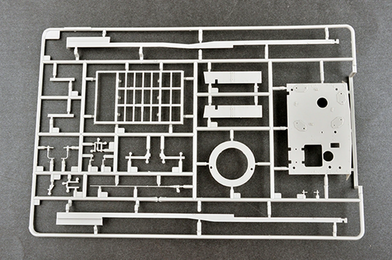 Russian 9A53 Uragan-1M MLRS (Tornado-S) 1/35 Trumpeter - Image 9