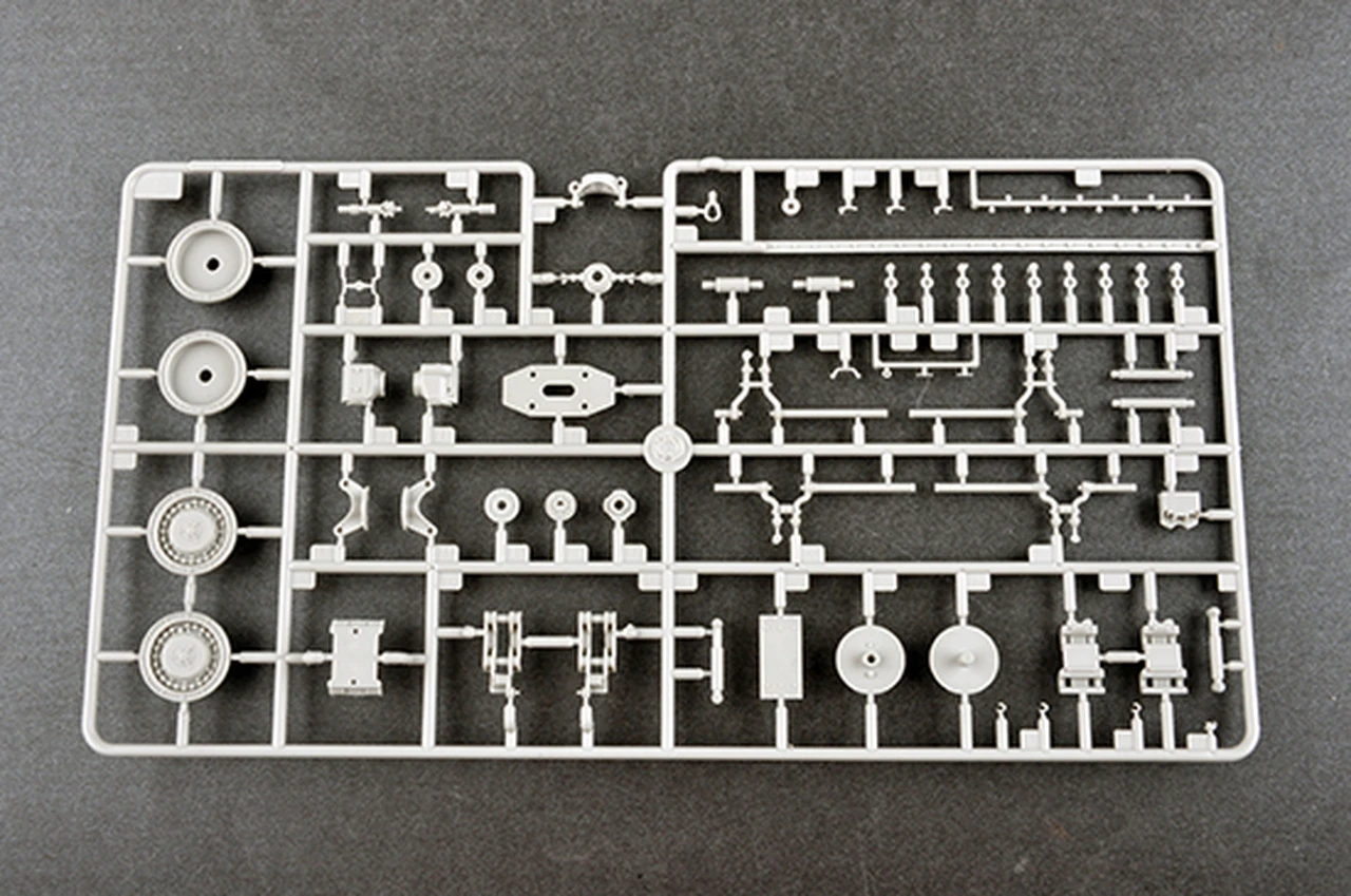 Russian 9A53 Uragan-1M MLRS (Tornado-S) 1/35 Trumpeter - Image 12