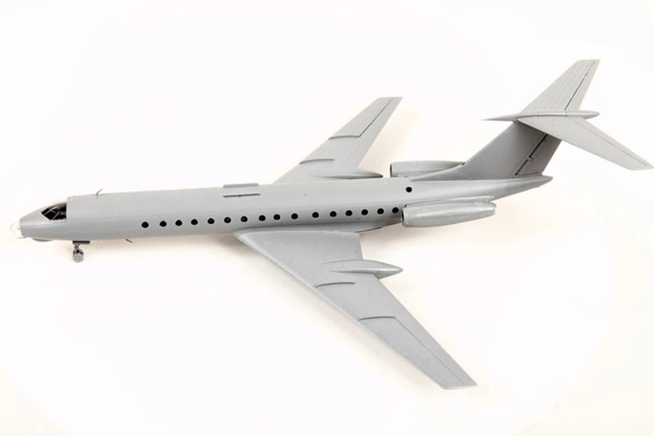 Tupolev Tu-134A/B-3 Russian Civil Airliner 1/144 Zvezda - Image 2