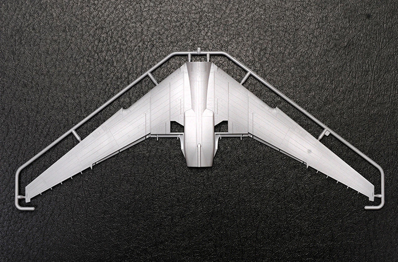 Il-62M Civilian Airliner 1/144 Zvezda - Image 11