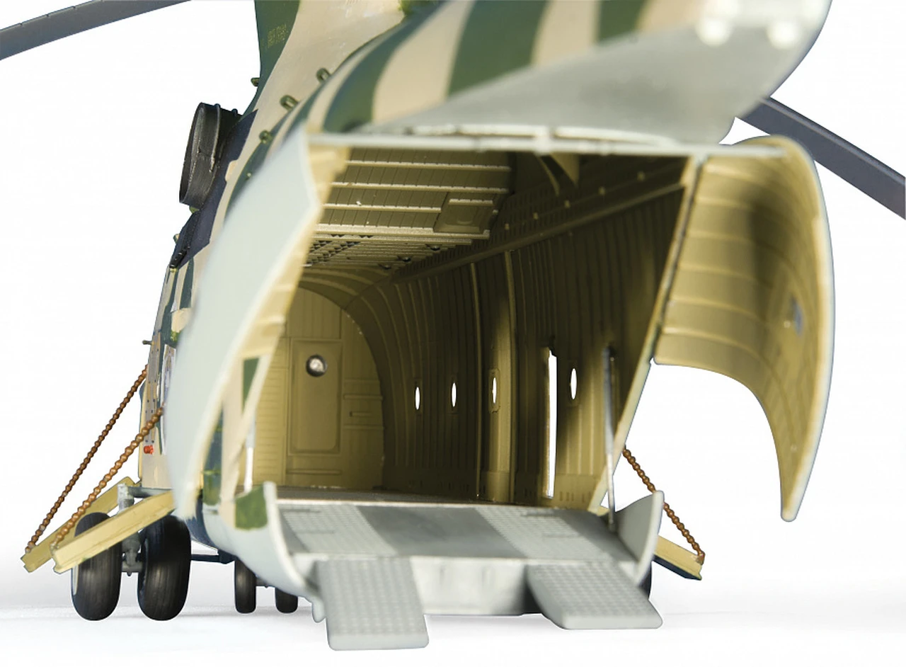 Mi-26 Russian Heavy Helicopter 1/72 Zvezda - Image 4