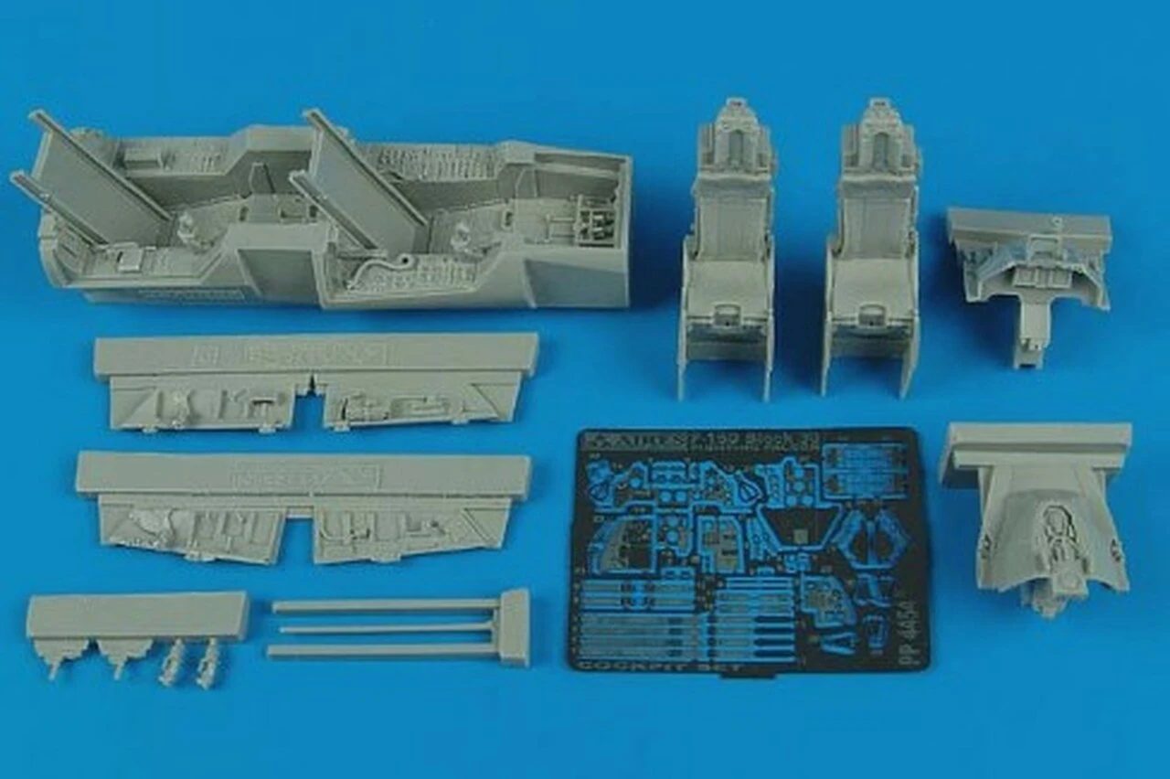 F-16D Block 30 Fighting Falcon Cockpit Set (For HSG) 1/48 Aires