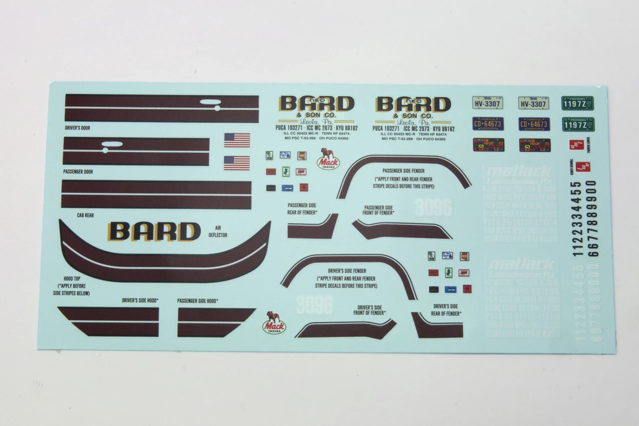 Mack R685ST Semi Truck Cab 1/25 AMT Models - Image 11