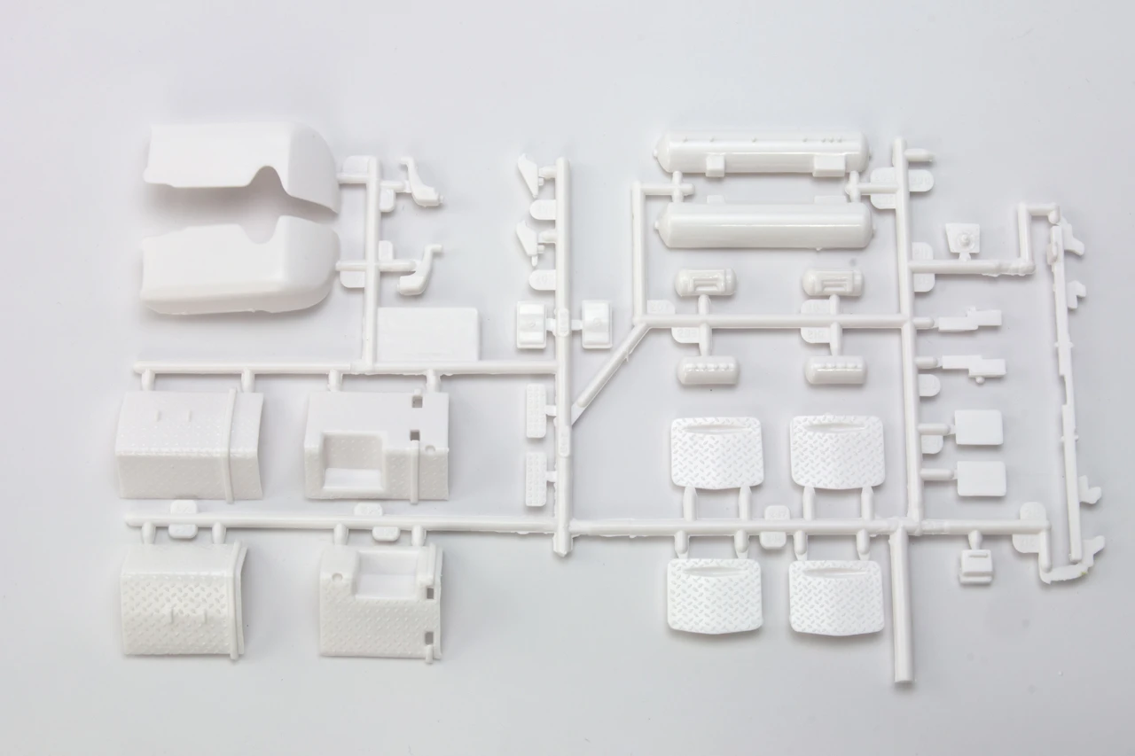 Mack R685ST Semi Truck Cab 1/25 AMT Models - Image 7